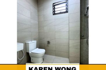 KITCHEN CABINET & FULLY GRILLE AMARYN BUKIT BANYAN 2 Storey Terrace House for RENT