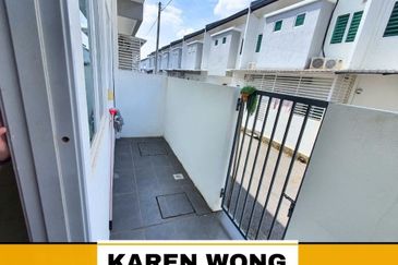 FULLY GATED & GUARDED AZELIA BUKIT BANYAN 2 Storey Terrace House for RENT