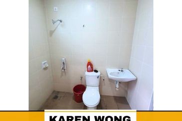 FULLY GATED & GUARDED AZELIA BUKIT BANYAN 2 Storey Terrace House for RENT