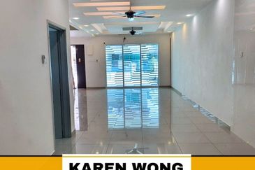 FULLY GATED & GUARDED AZELIA BUKIT BANYAN 2 Storey Terrace House for RENT