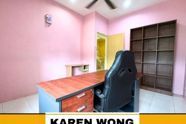 RENOVATED PERMATA HILL PARK near C-Mart Amanjaya 2.5 Storey Terrace for Sale