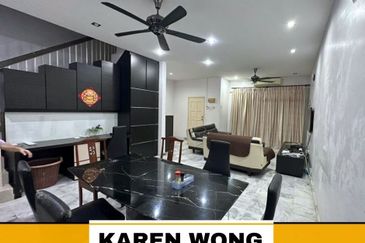 Bandar Laguna Merbok