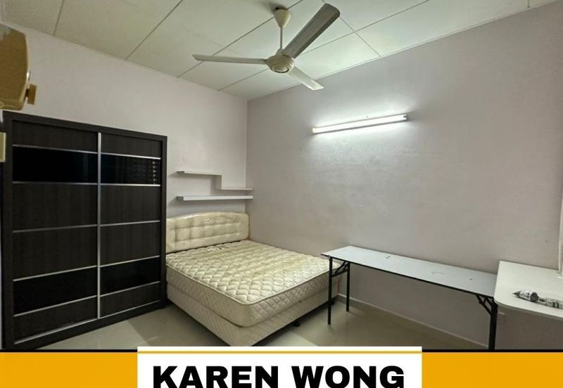 Bandar Laguna Merbok