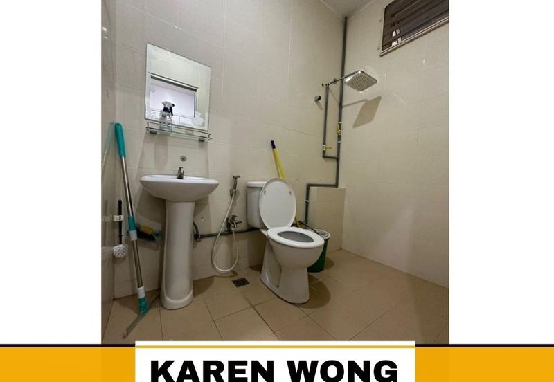 Bandar Laguna Merbok