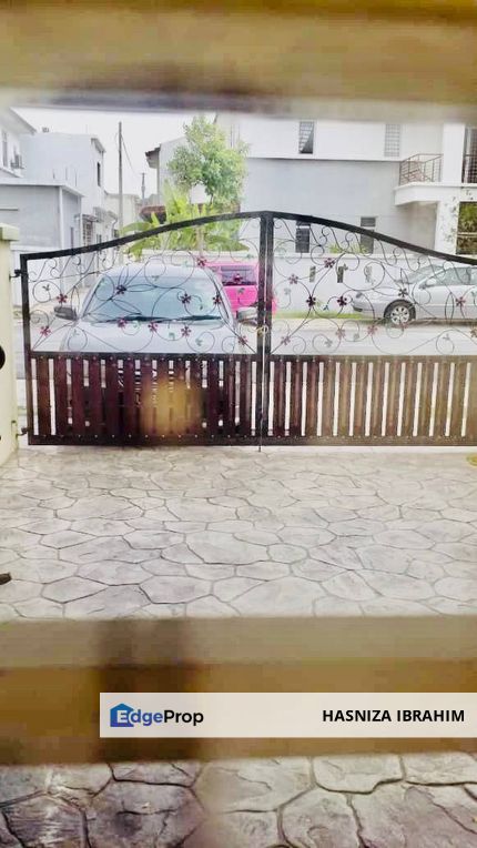 GATED & GUARDED -  DOUBLE STOREY TERRACE TAMAN ALAM INDAH, SEKSYEN 33, SHAH ALAM, Selangor, Shah Alam