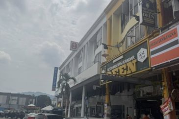 Medan Idaman Business Centre