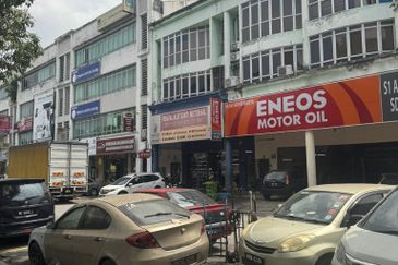 Medan Idaman Business Centre