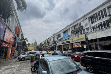 Medan Idaman Business Centre