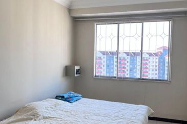 Vista Pinggiran, Taman Pinggiran Putra