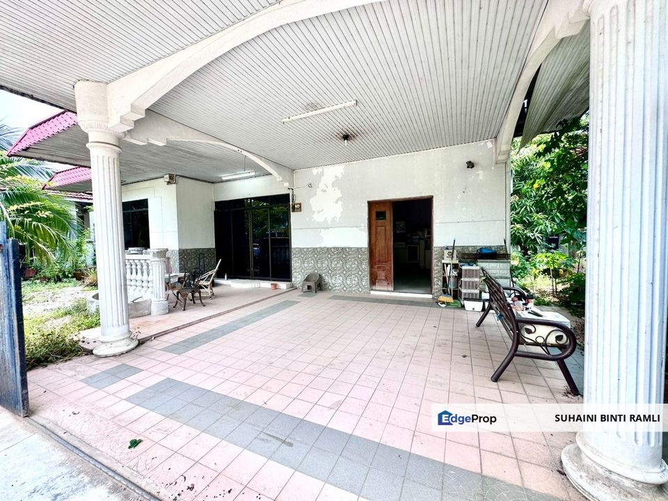 SINGLE STOREY BUNGALOW FULLY RENOVATED BELOW MARKET VALUE NON BUMI LOT TAMAN MARKISAH BUKIT MERTAJAM, Penang, Bukit Minyak