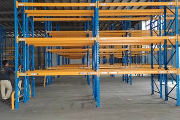 Warehouse Factory @ Seksyen 10 Bandar Baru Bangi For Rent