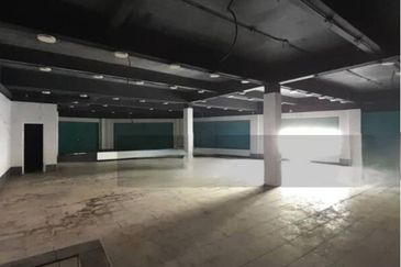 Roi 5.2% Corner 3 Storey Shoplot @ Jln Psk 9, Seri Kembangan For Sale