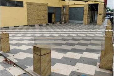 Roi 5.2% Corner 3 Storey Shoplot @ Jln Psk 9, Seri Kembangan For Sale