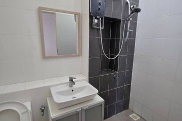 Renovated 2 Storey Terrace House @ Setia Ecohill 1, Semenyih For Sale