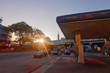 4 Storey Shop at Jalan pasar, Pudu, KL City for sale