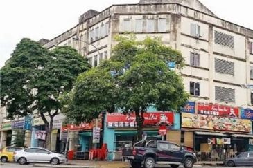 Endlot 4 Storey Shop at Metro Prima Kepong For Sale (BELOW MARKET VALUE) ROI 5%