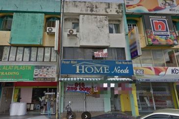 3 Storey Shop @ Taman Industri Bolton, Sri Gombak, Batu Caves For Sale