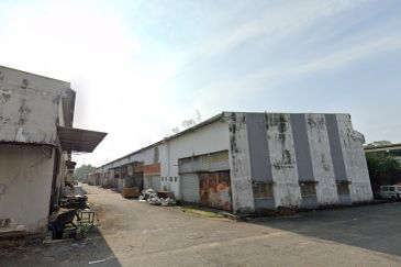 1.5 Storey Light Factory, Taman perindustrian KRI Idaman Rawang For Sale