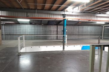 3 Storey Corner Factory/Warehouse @ Batu 11, Balakong For Rent