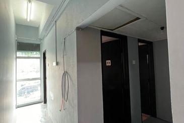Shoplot Office @ Tun Hussein Onn 8/4, Cheras For Rent