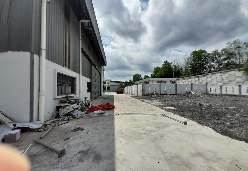 Lekas 32 Industrial Park