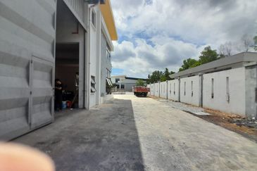 Lekas 32 Industrial Park