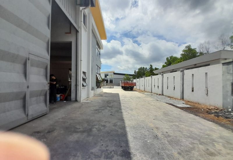 Lekas 32 Industrial Park