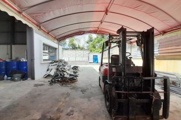 Lekas 32 Industrial Park