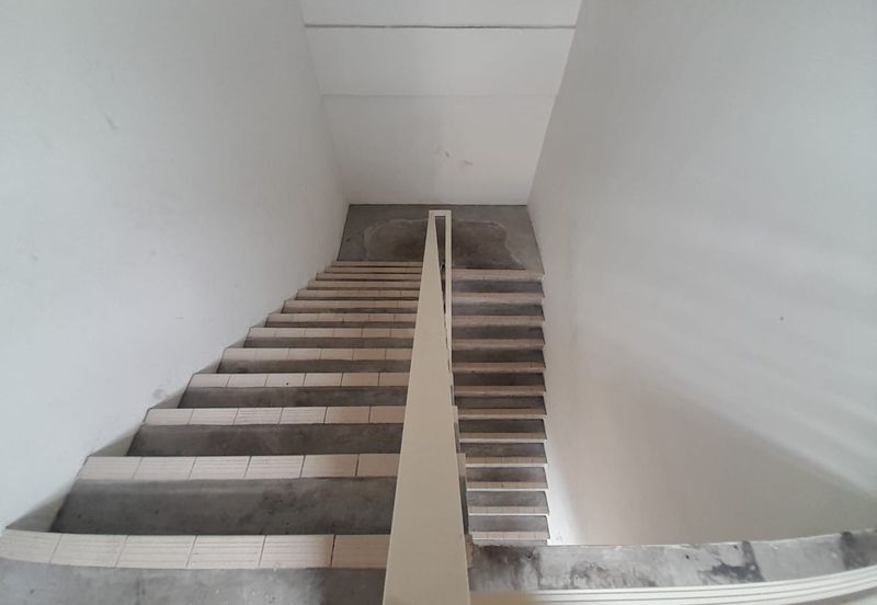 Lekas 32 Industrial Park