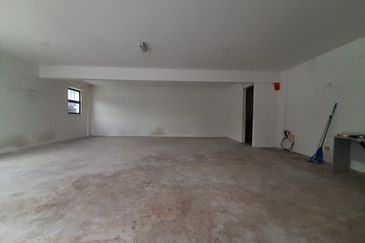 Lekas 32 Industrial Park