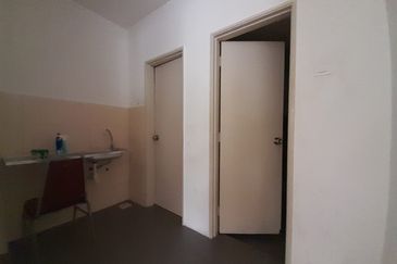 Lekas 32 Industrial Park