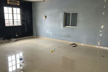 1.5 Storey Link Factory - End lot, Fully Extended with Cf, 50x80 For Sale