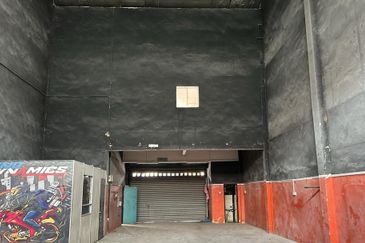 1.5 Storey Link Factory - End lot, Fully Extended with Cf, 50x80 For Sale