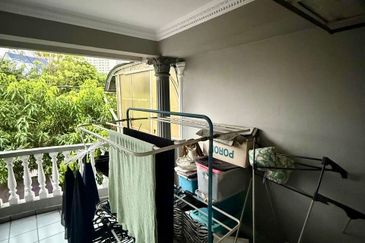 [FACING OPEN][RENOVATED] 2.5 STOREY TERRACE TAMAN KERAMAT PERMAI KUALA LUMPUR