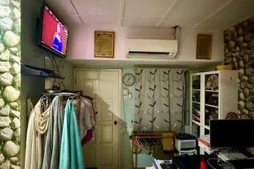 [FACING OPEN][RENOVATED] 2.5 STOREY TERRACE TAMAN KERAMAT PERMAI KUALA LUMPUR