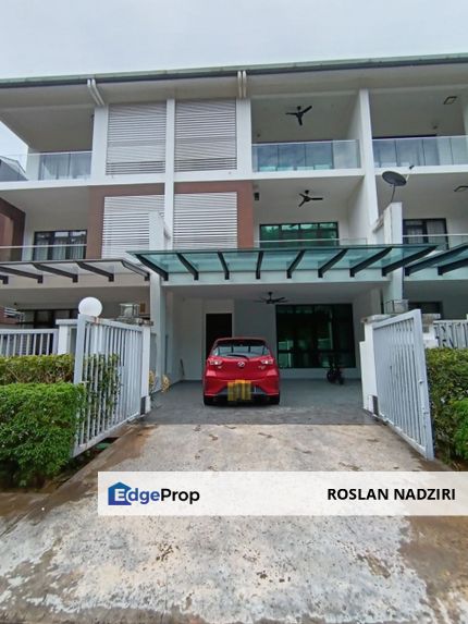 RENOVATED AVENS RESIDENCES, 3 STOREY TERRACE HOUSE, SOUTHVILLE CITY, FREEHOLD, Selangor, Bangi