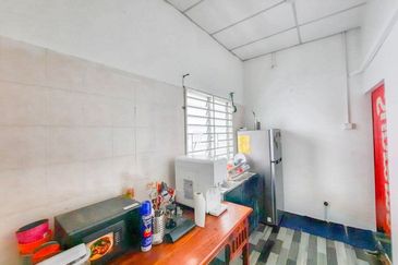 Residensi Bistaria, Ukay Bistari