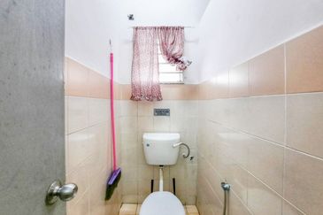 Residensi Bistaria, Ukay Bistari