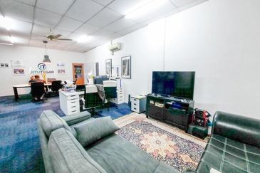 Residensi Bistaria, Ukay Bistari