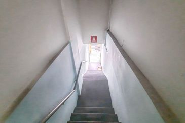 Residensi Bistaria, Ukay Bistari