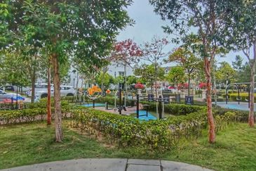 Monet Springtime @ Sunsuria City