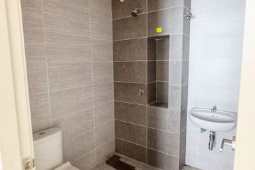 Monet Springtime @ Sunsuria City