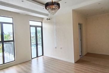 Monet Springtime @ Sunsuria City