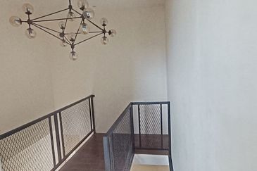 Monet Springtime @ Sunsuria City