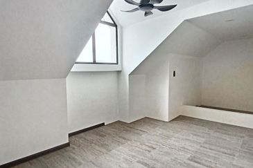 Monet Springtime @ Sunsuria City