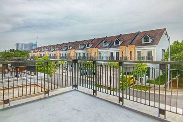 Monet Springtime @ Sunsuria City