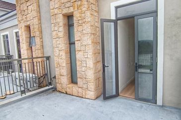 Monet Springtime @ Sunsuria City