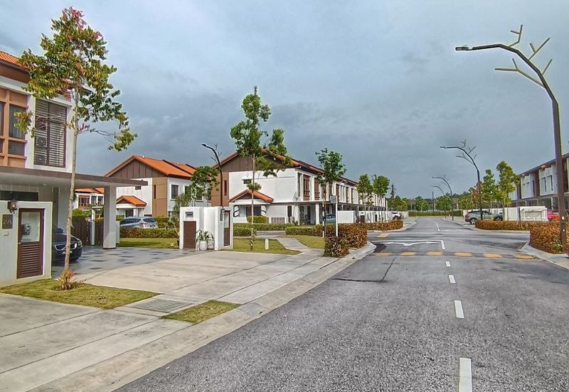 Setia Warisan Tropika (Belladonna)