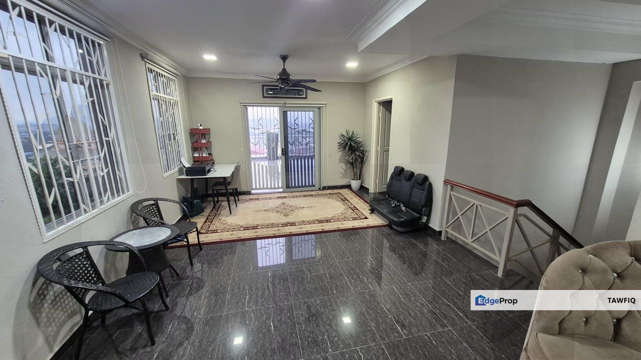 [📍🌟HUGE Semi-D 3-Storey Housed] Fully Renovated Tmn Cheras Jaya. Balakong., Selangor, Cheras South