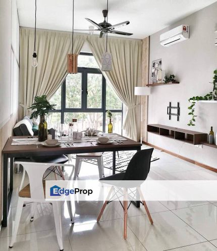 Crescent Bay Suites, Johor, Johor Bahru